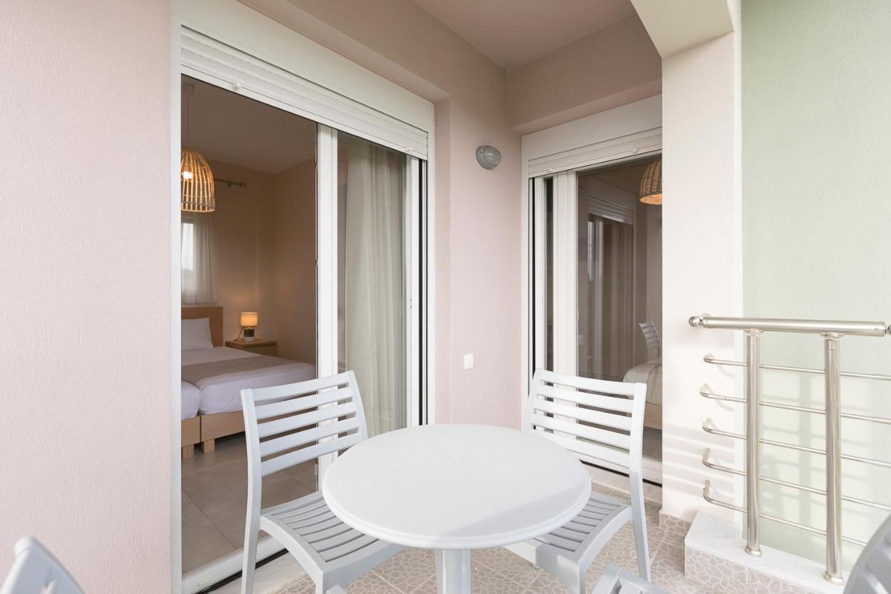 Palm Tree Maisonettes #Feelslikehome Ormos Panagias Exterior photo